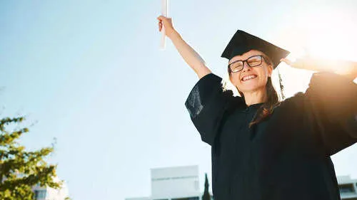 Top 10 Best Scholarships for Bosnian and Herzegovinian Students