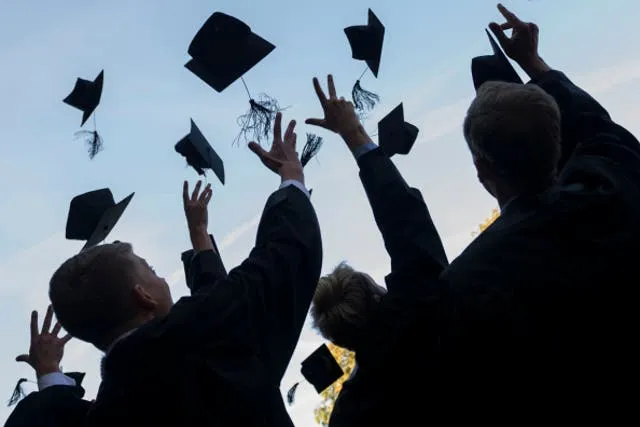 Top 10 Best Scholarships for Argentine Students