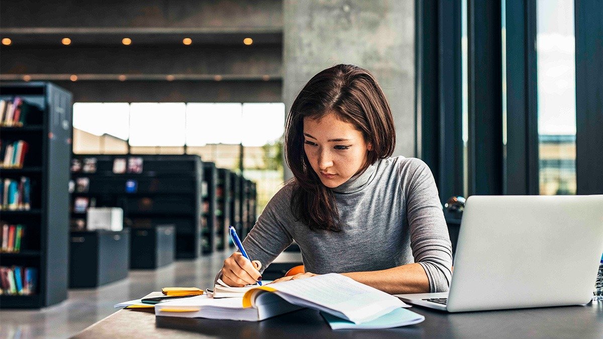 Study in Netherland: Maastricht University Fully Funded Scholarship
