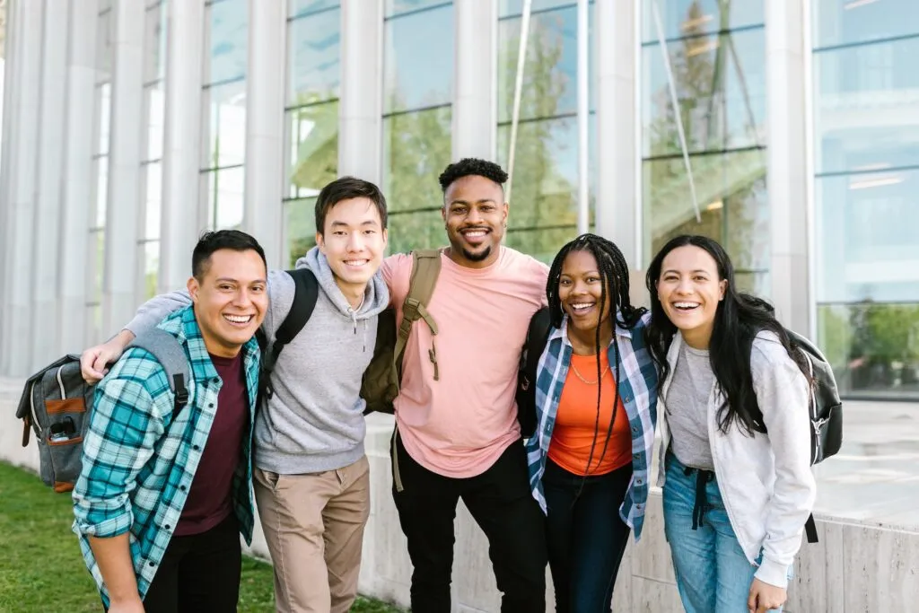 Top 10 Best Scholarships for Colombian Students