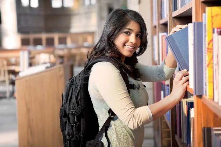 Top 10 Best Scholarships for Chinese Students