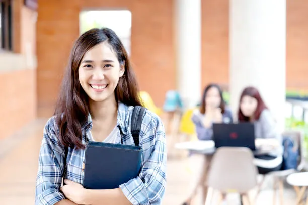Top 10 Best Scholarships for Canadian Students