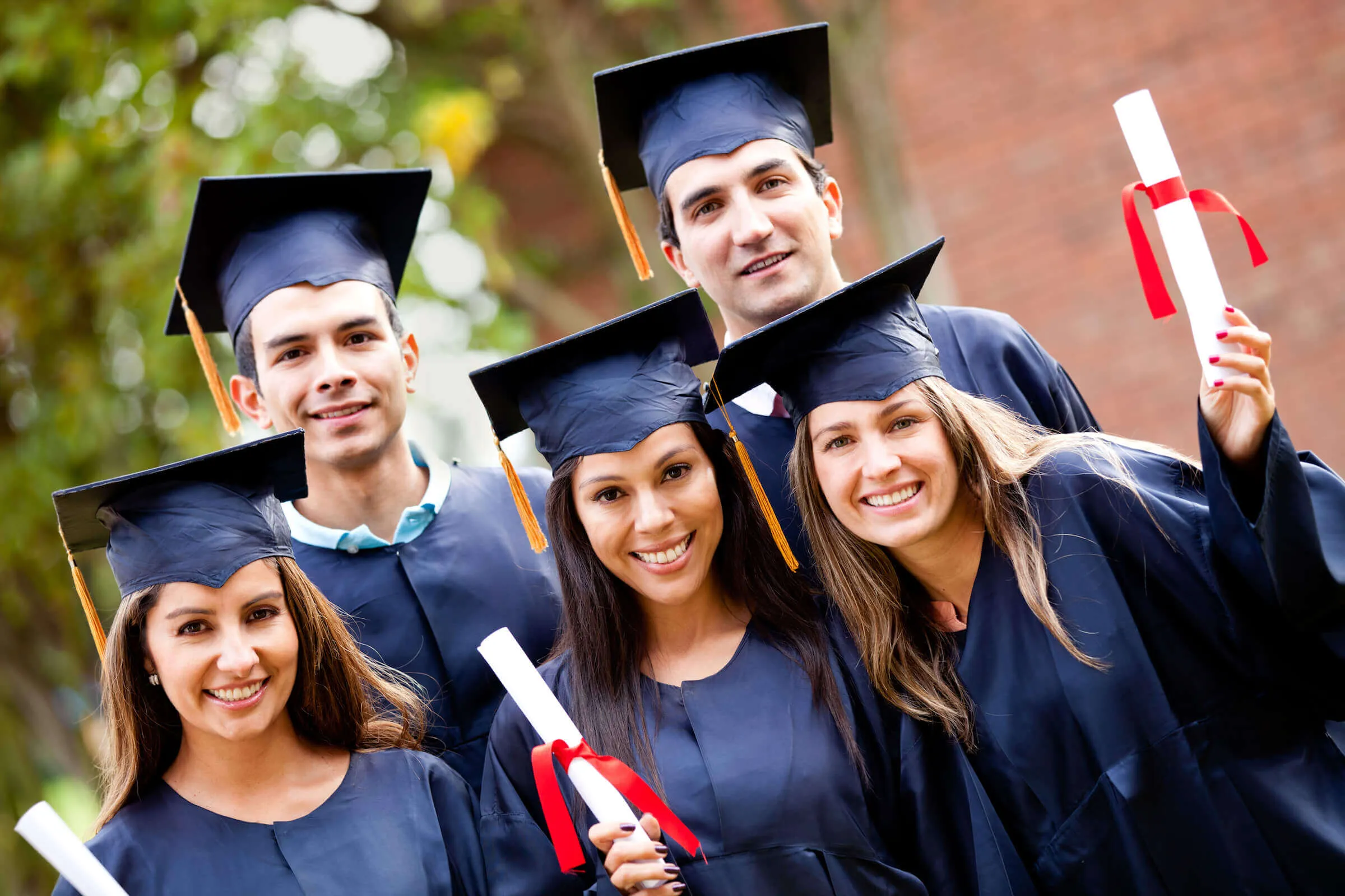 Top 10 Best Scholarships for Bahraini Students